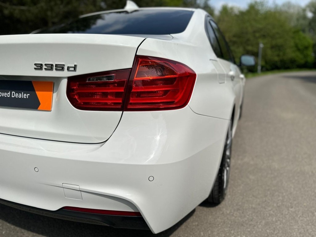 BMW 3 SERIES 3.0 335d M Sport Auto xDrive Euro 6 (s/s) 4dr 2015