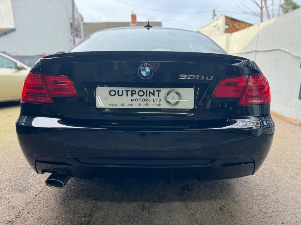 BMW 3 SERIES 2.0 320d Sport Plus Edition Steptronic Euro 5 2dr 2012