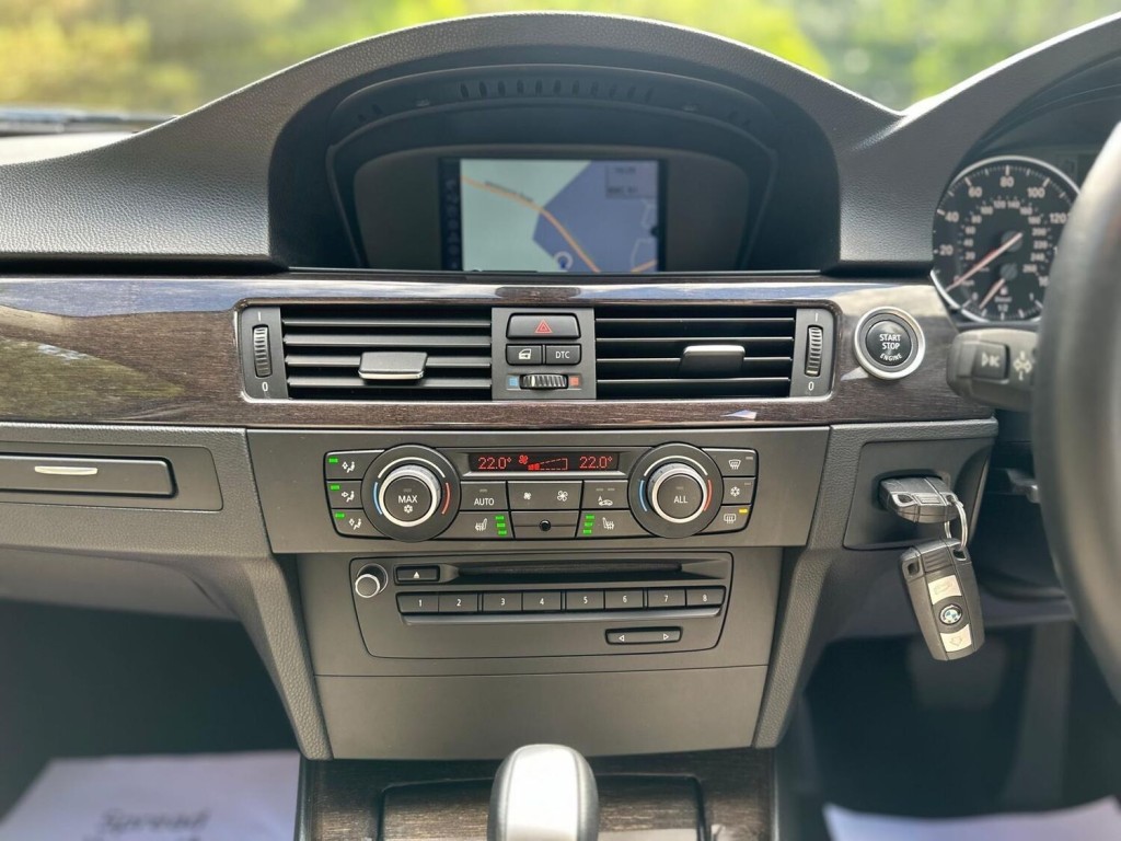 BMW 3 SERIES 2.0 320d Exclusive Edition Steptronic Euro 5 4dr 2011