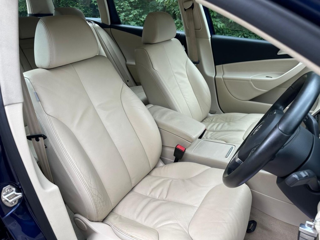 VOLKSWAGEN PASSAT 2.0 TDI Highline Plus DSG Euro 5 5dr 2010