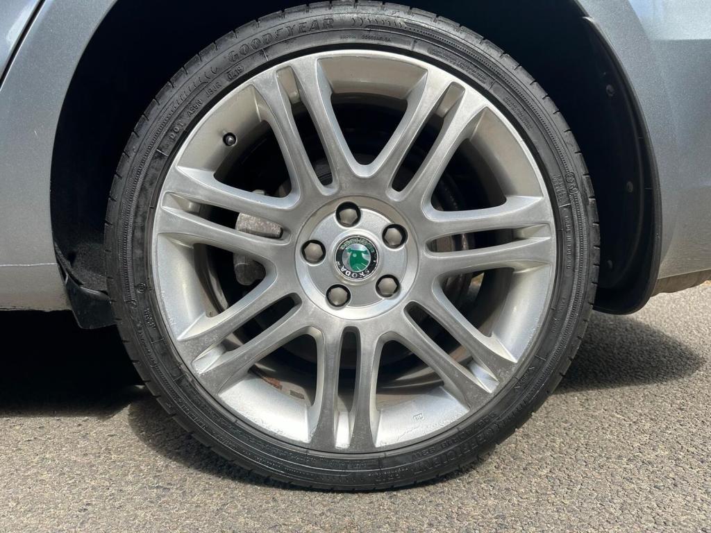 SKODA SUPERB 2.0 TDI Elegance DSG Euro 5 5dr 2010