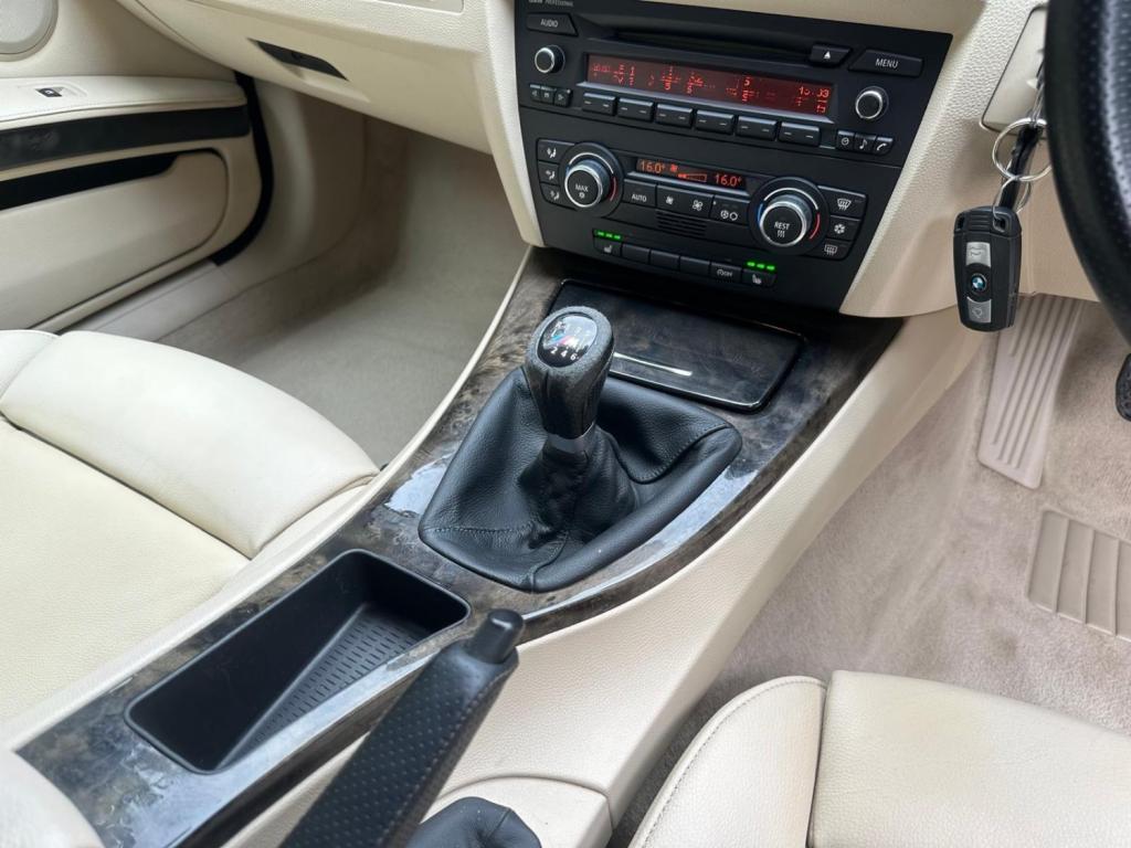 BMW 3 SERIES 2.0 320d M Sport Euro 5 2dr 2009