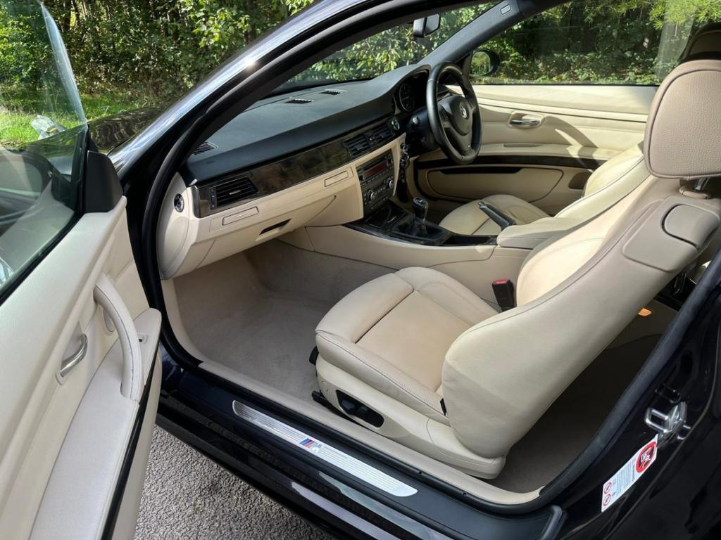 BMW 3 SERIES 2.0 320d M Sport Euro 5 2dr 2009