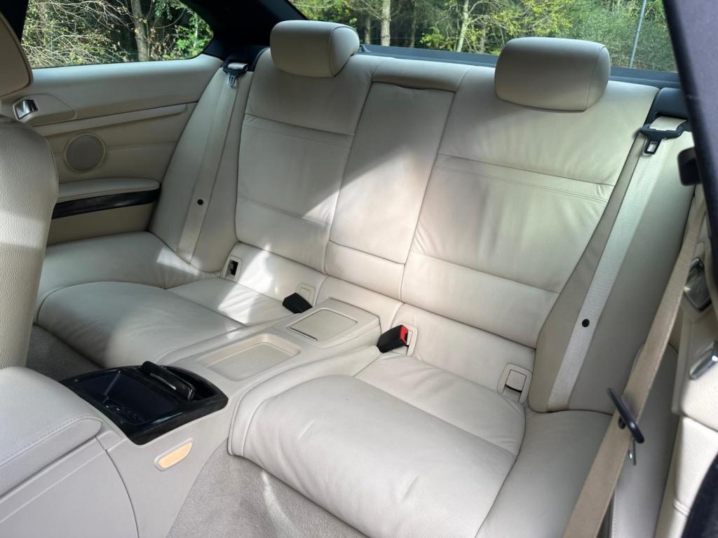 BMW 3 SERIES 2.0 320d M Sport Euro 5 2dr 2009