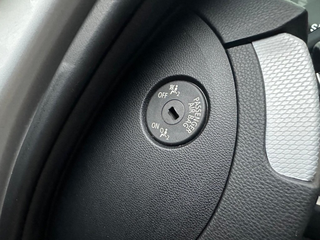 BMW 3 SERIES 3.0 325d M Sport Touring Steptronic Euro 5 5dr 2010