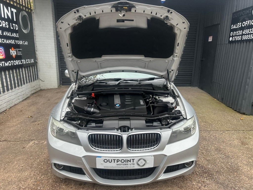 BMW 3 SERIES 3.0 325d M Sport Touring Steptronic Euro 5 5dr 2010