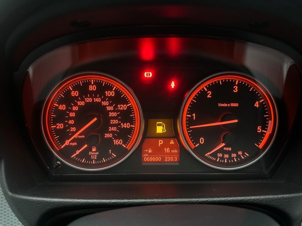 BMW 3 SERIES 3.0 325d M Sport Touring Steptronic Euro 5 5dr 2010