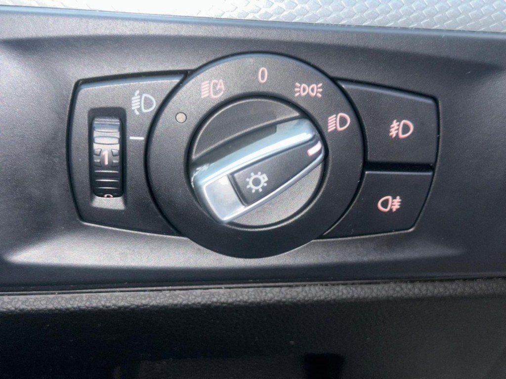 BMW 3 SERIES 3.0 325d M Sport Touring Steptronic Euro 5 5dr 2010