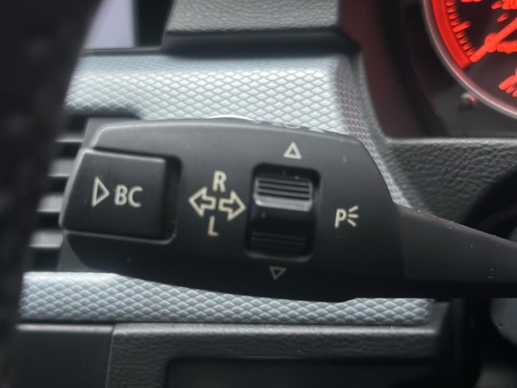 BMW 3 SERIES 3.0 325d M Sport Touring Steptronic Euro 5 5dr 2010