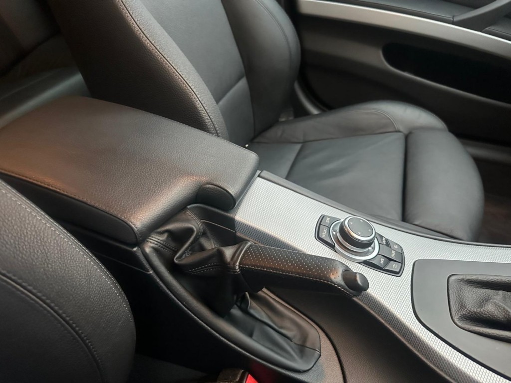 BMW 3 SERIES 3.0 325d M Sport Touring Steptronic Euro 5 5dr 2010