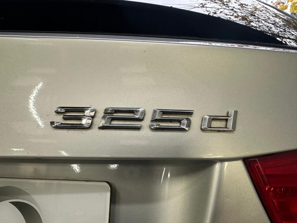 BMW 3 SERIES 3.0 325d M Sport Touring Steptronic Euro 5 5dr 2010