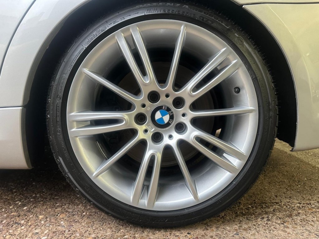 BMW 3 SERIES 3.0 325d M Sport Touring Steptronic Euro 5 5dr 2010