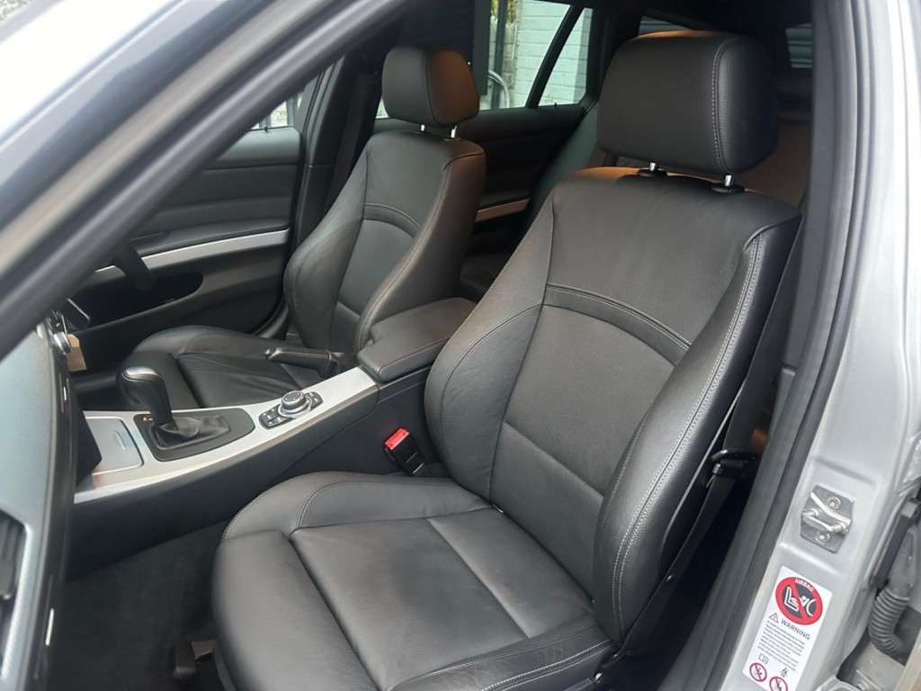 BMW 3 SERIES 3.0 325d M Sport Touring Steptronic Euro 5 5dr 2010