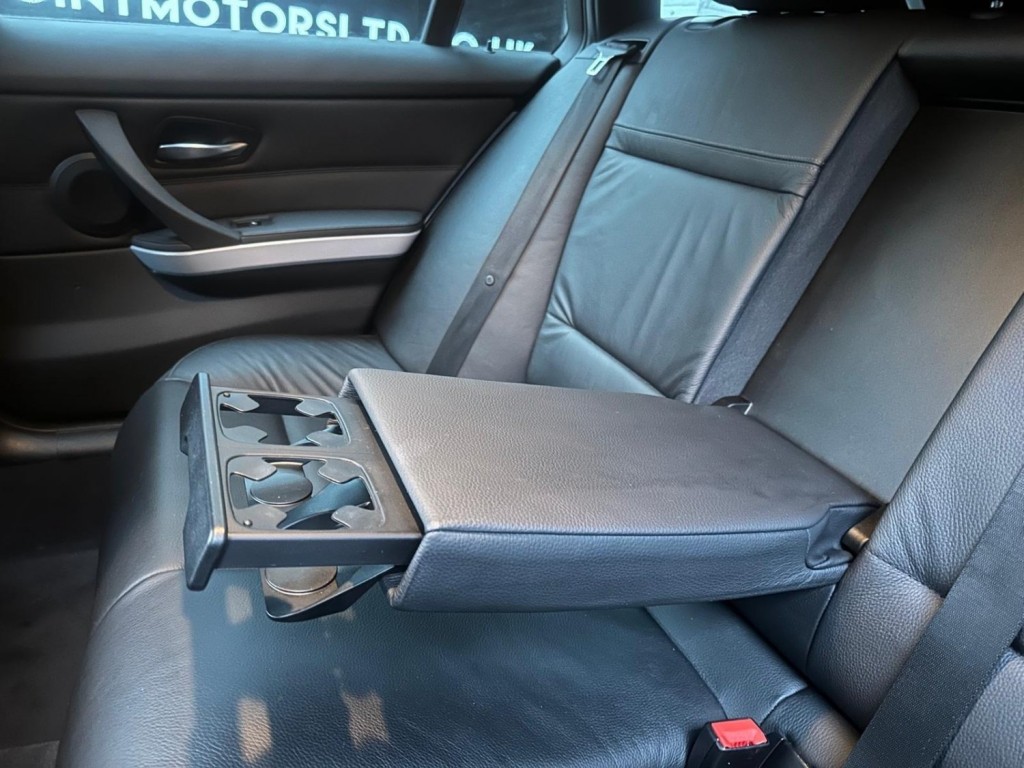 BMW 3 SERIES 3.0 325d M Sport Touring Steptronic Euro 5 5dr 2010