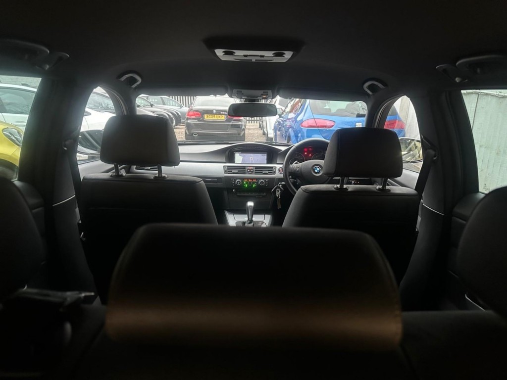 BMW 3 SERIES 3.0 325d M Sport Touring Steptronic Euro 5 5dr 2010