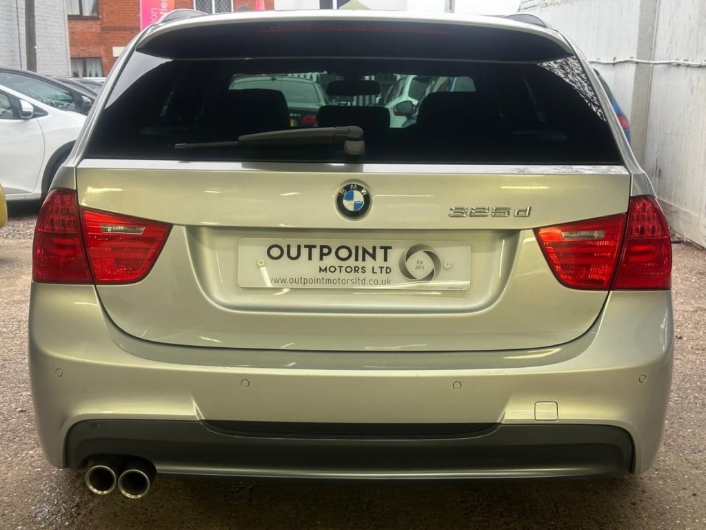BMW 3 SERIES 3.0 325d M Sport Touring Steptronic Euro 5 5dr 2010