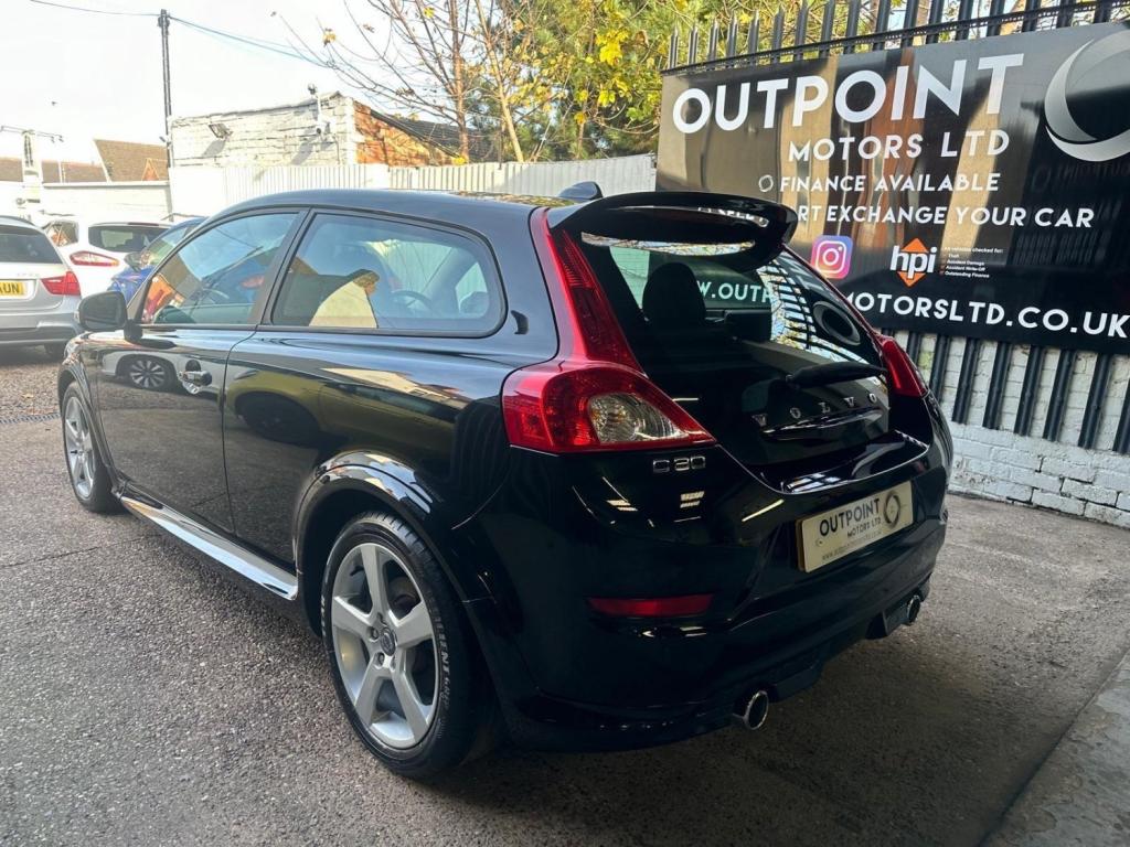VOLVO C30 2.0 D3 R-Design Sports Coupe Geartronic Euro 5 3dr 2011