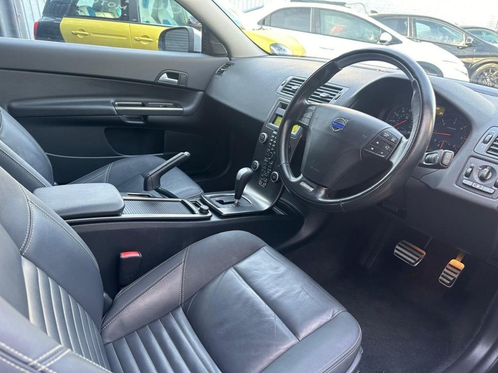 VOLVO C30 2.0 D3 R-Design Sports Coupe Geartronic Euro 5 3dr 2011