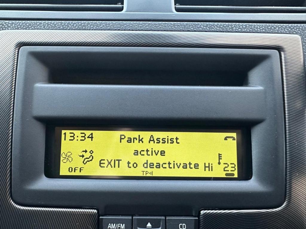 VOLVO C30 2.0 D3 R-Design Sports Coupe Geartronic Euro 5 3dr 2011