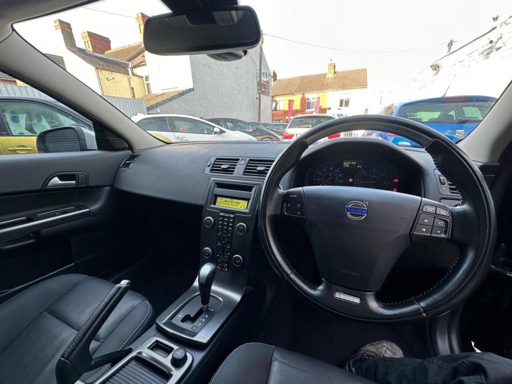 VOLVO C30 2.0 D3 R-Design Sports Coupe Geartronic Euro 5 3dr 2011