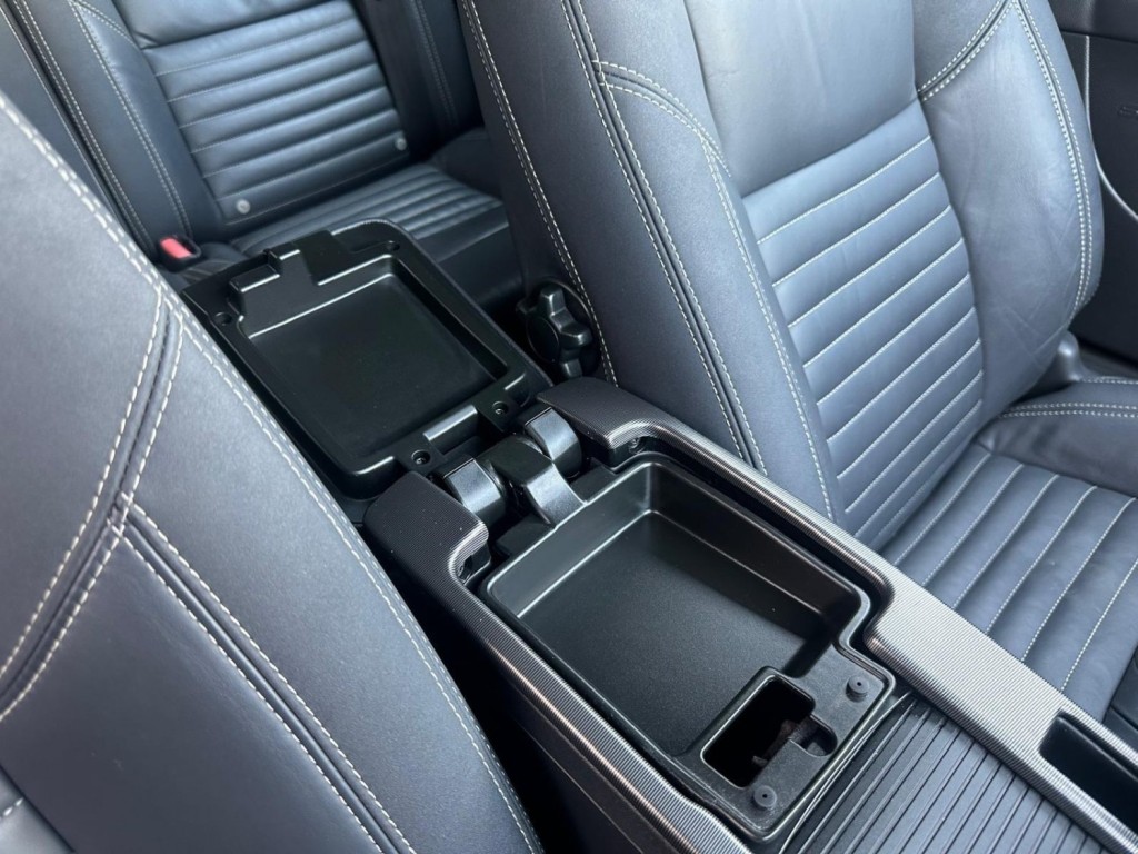 VOLVO C30 2.0 D3 R-Design Sports Coupe Geartronic Euro 5 3dr 2011