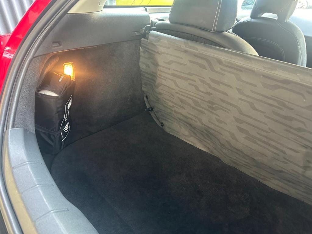 VOLVO C30 2.0 D3 R-Design Sports Coupe Geartronic Euro 5 3dr 2011