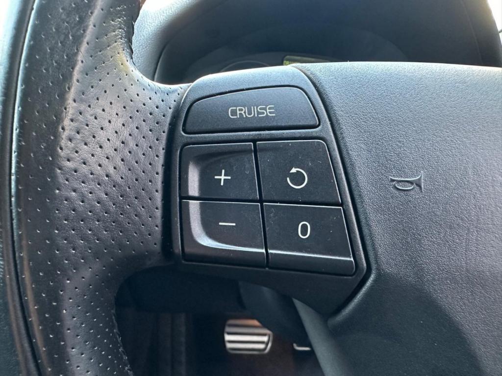 VOLVO C30 2.0 D3 R-Design Sports Coupe Geartronic Euro 5 3dr 2011