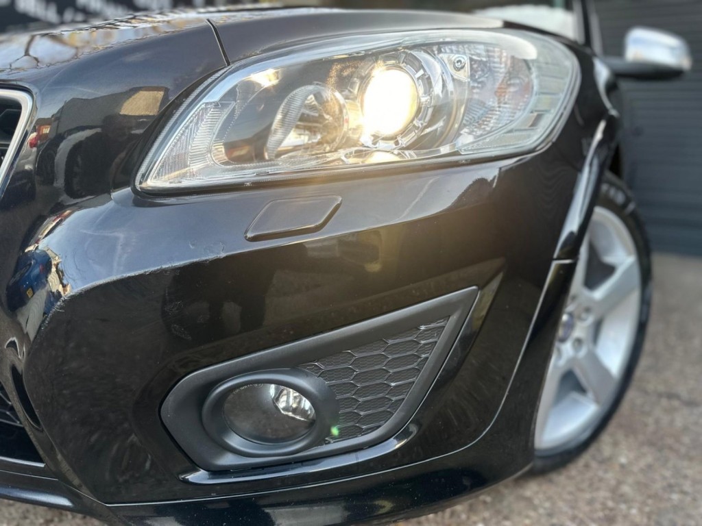 VOLVO C30 2.0 D3 R-Design Sports Coupe Geartronic Euro 5 3dr 2011