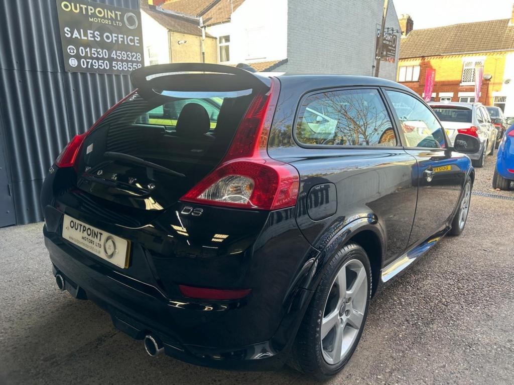 VOLVO C30 2.0 D3 R-Design Sports Coupe Geartronic Euro 5 3dr 2011