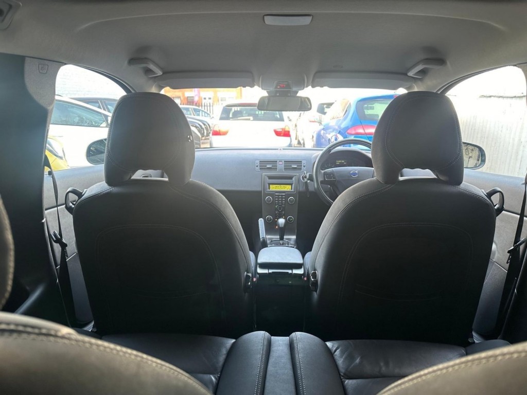 VOLVO C30 2.0 D3 R-Design Sports Coupe Geartronic Euro 5 3dr 2011