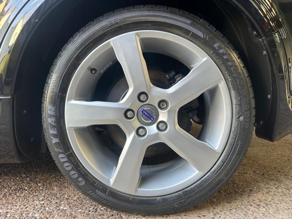 VOLVO C30 2.0 D3 R-Design Sports Coupe Geartronic Euro 5 3dr 2011