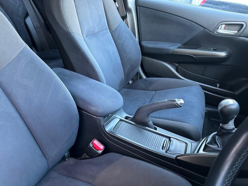 HONDA CIVIC 2.2 i-DTEC ES Euro 5 (s/s) 5dr 2012