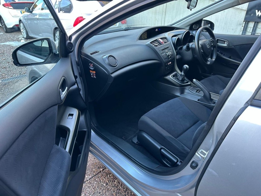 HONDA CIVIC 2.2 i-DTEC ES Euro 5 (s/s) 5dr 2012