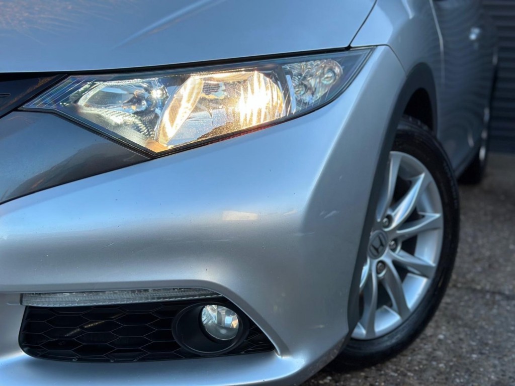 HONDA CIVIC 2.2 i-DTEC ES Euro 5 (s/s) 5dr 2012