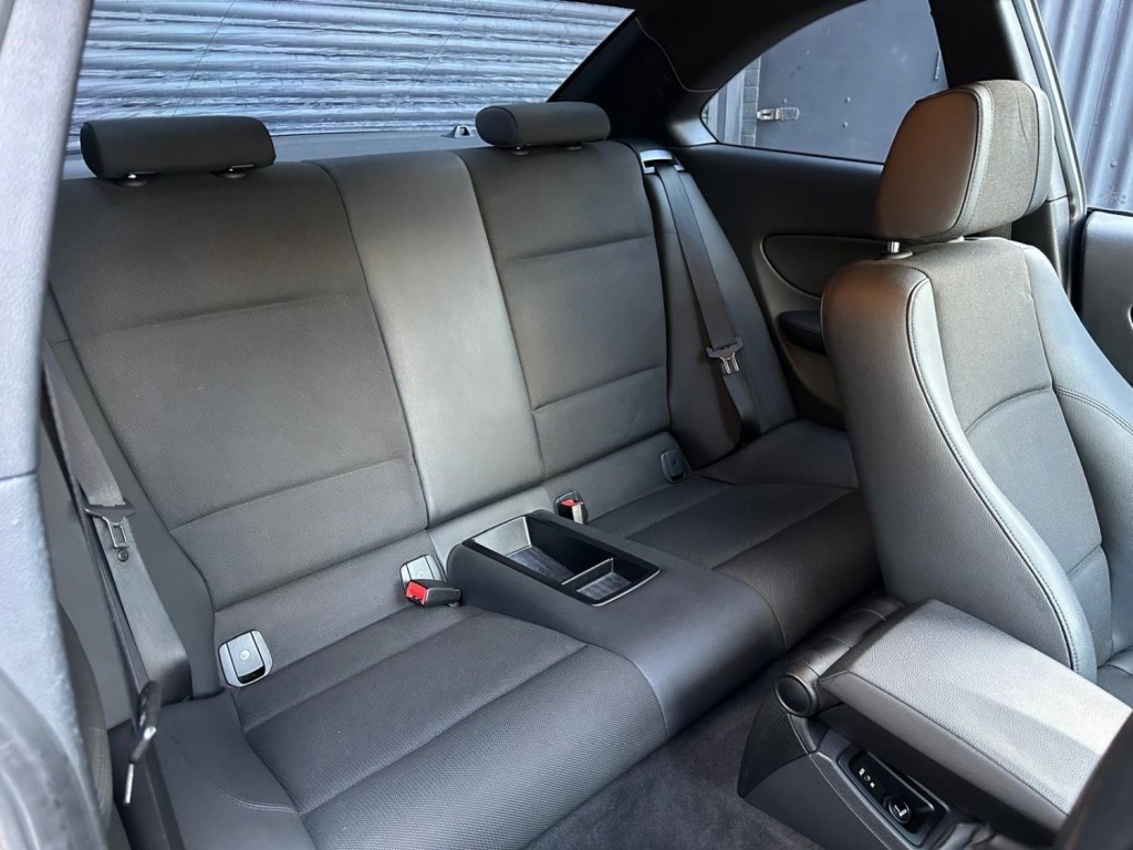 BMW 1 SERIES 2.0 120d M Sport Steptronic Euro 5 2dr 2010