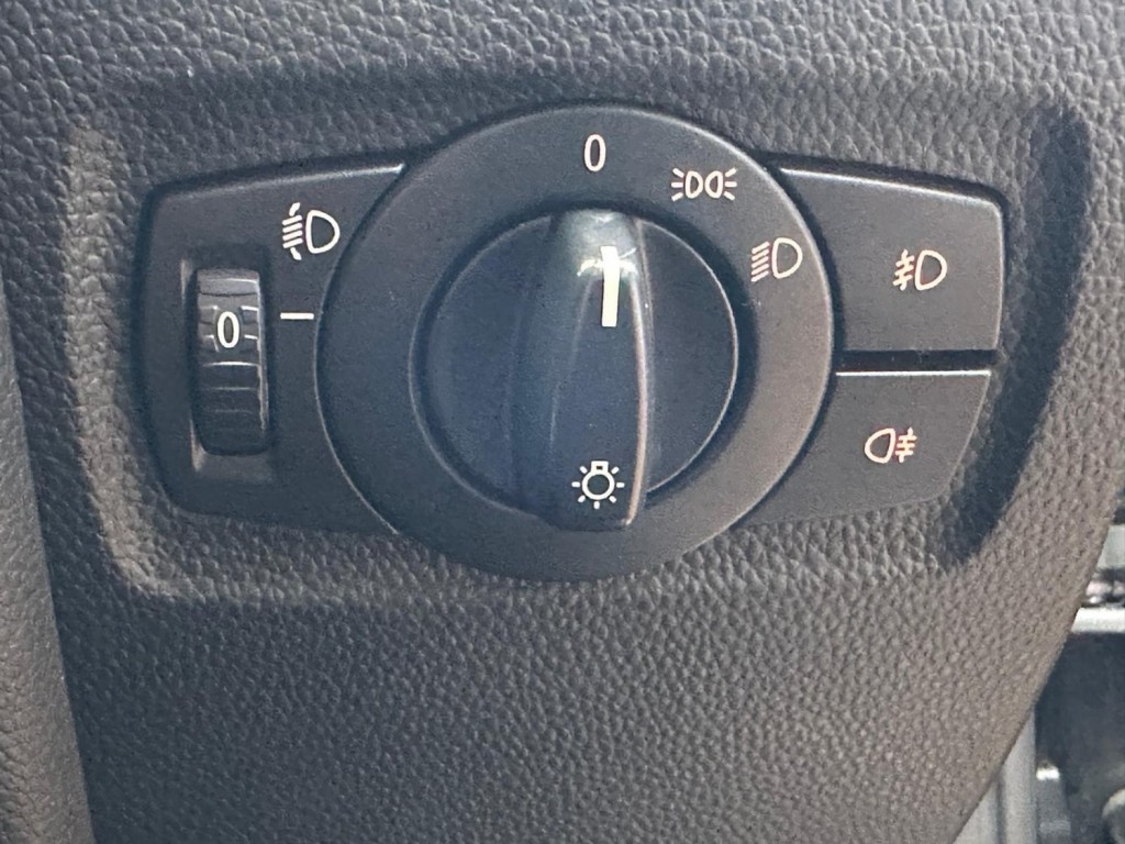 BMW 1 SERIES 2.0 120d M Sport Steptronic Euro 5 2dr 2010