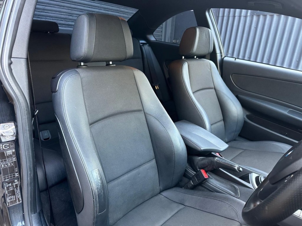 BMW 1 SERIES 2.0 120d M Sport Steptronic Euro 5 2dr 2010