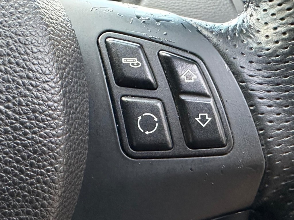 BMW 1 SERIES 2.0 120d M Sport Steptronic Euro 5 2dr 2010