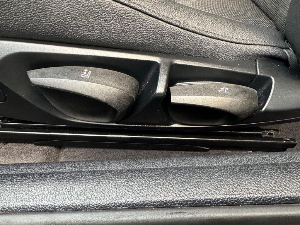 BMW 1 SERIES 2.0 120d M Sport Steptronic Euro 5 2dr 2010