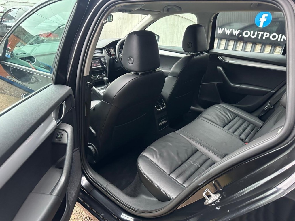 SKODA OCTAVIA 2.0 TDI Elegance DSG Euro 5 (s/s) 5dr 2014