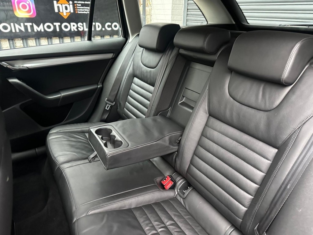 SKODA OCTAVIA 2.0 TDI Elegance DSG Euro 5 (s/s) 5dr 2014