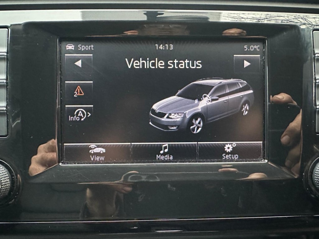 SKODA OCTAVIA 2.0 TDI Elegance DSG Euro 5 (s/s) 5dr 2014