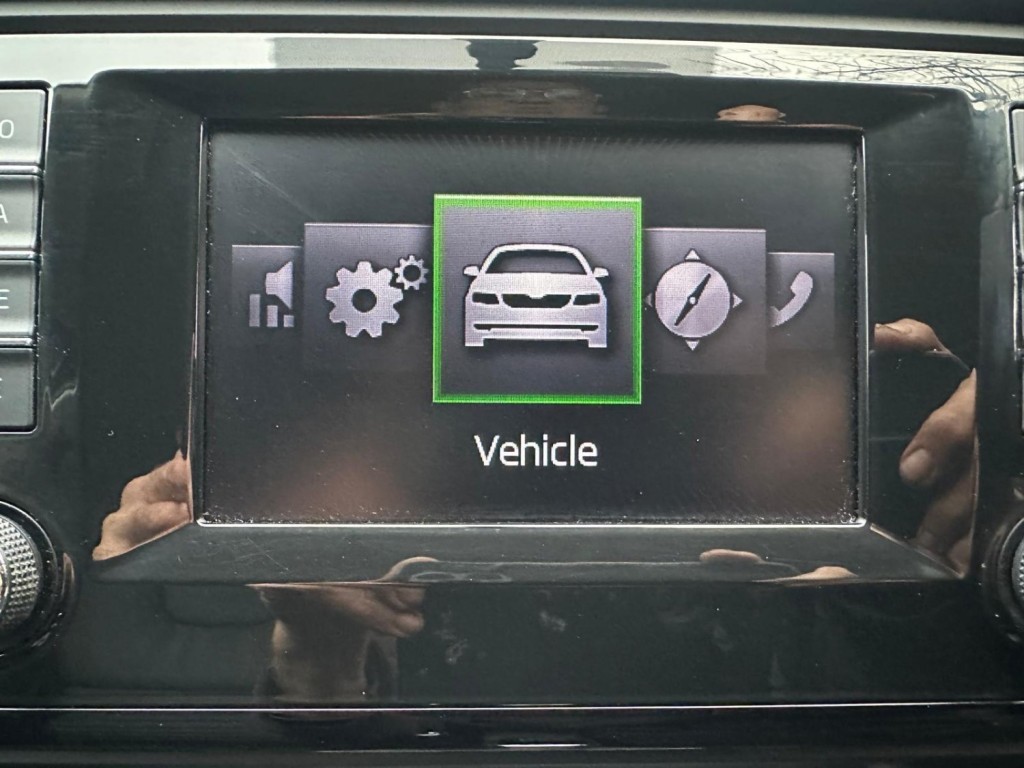 SKODA OCTAVIA 2.0 TDI Elegance DSG Euro 5 (s/s) 5dr 2014