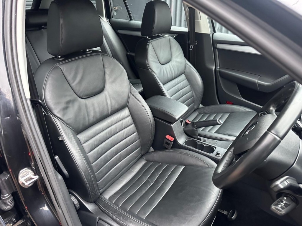 SKODA OCTAVIA 2.0 TDI Elegance DSG Euro 5 (s/s) 5dr 2014