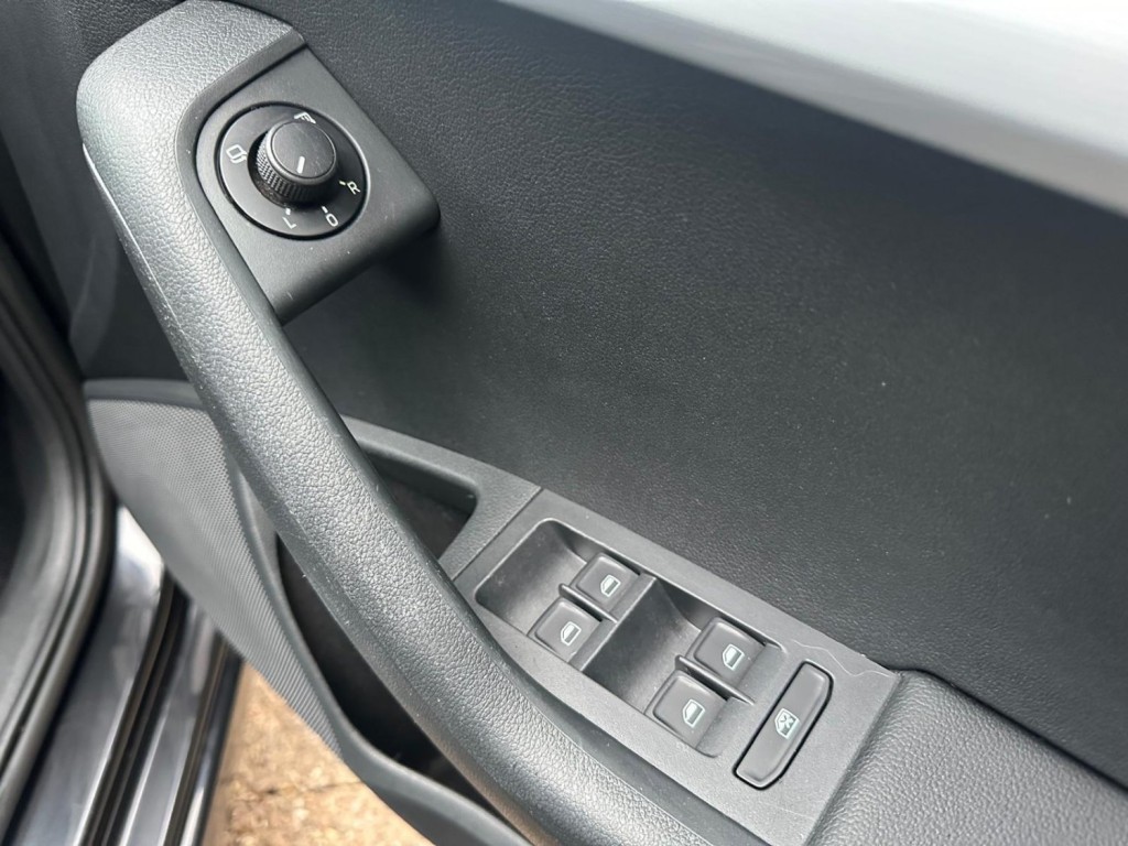 SKODA OCTAVIA 2.0 TDI Elegance DSG Euro 5 (s/s) 5dr 2014