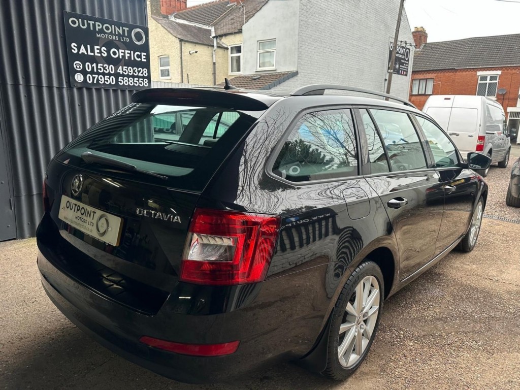 SKODA OCTAVIA 2.0 TDI Elegance DSG Euro 5 (s/s) 5dr 2014