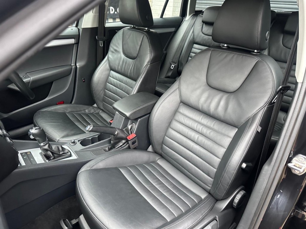 SKODA OCTAVIA 2.0 TDI Elegance DSG Euro 5 (s/s) 5dr 2014