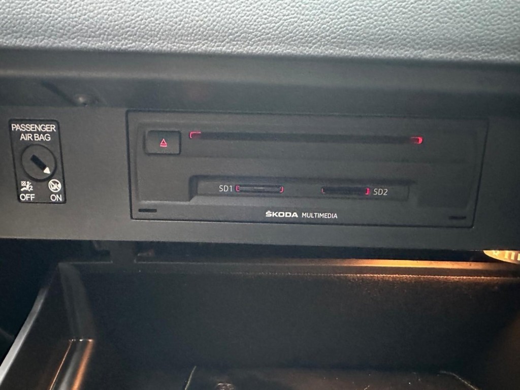 SKODA OCTAVIA 2.0 TDI Elegance DSG Euro 5 (s/s) 5dr 2014