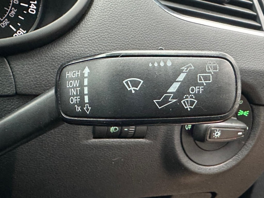 SKODA OCTAVIA 2.0 TDI Elegance DSG Euro 5 (s/s) 5dr 2014