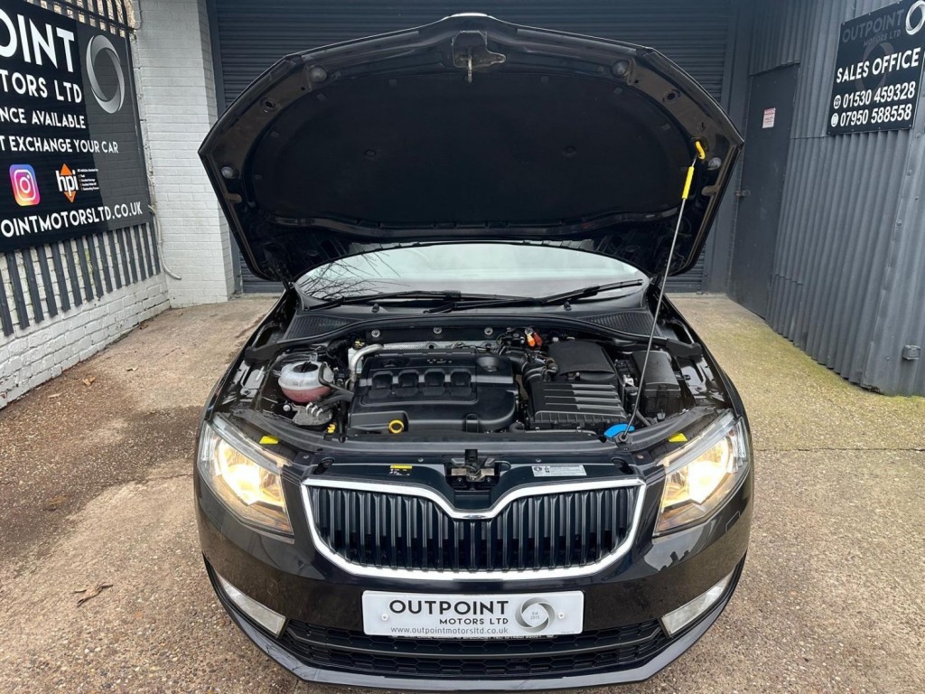 SKODA OCTAVIA 2.0 TDI Elegance DSG Euro 5 (s/s) 5dr 2014